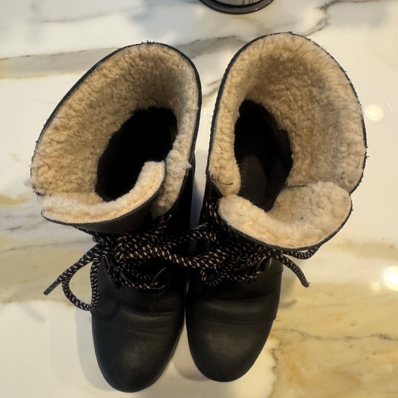 Pre Owned Sorel Joan Of Arctic Wedge Mid Shearling Black Boot Lace  Sz 7M - Picture 6 of 10